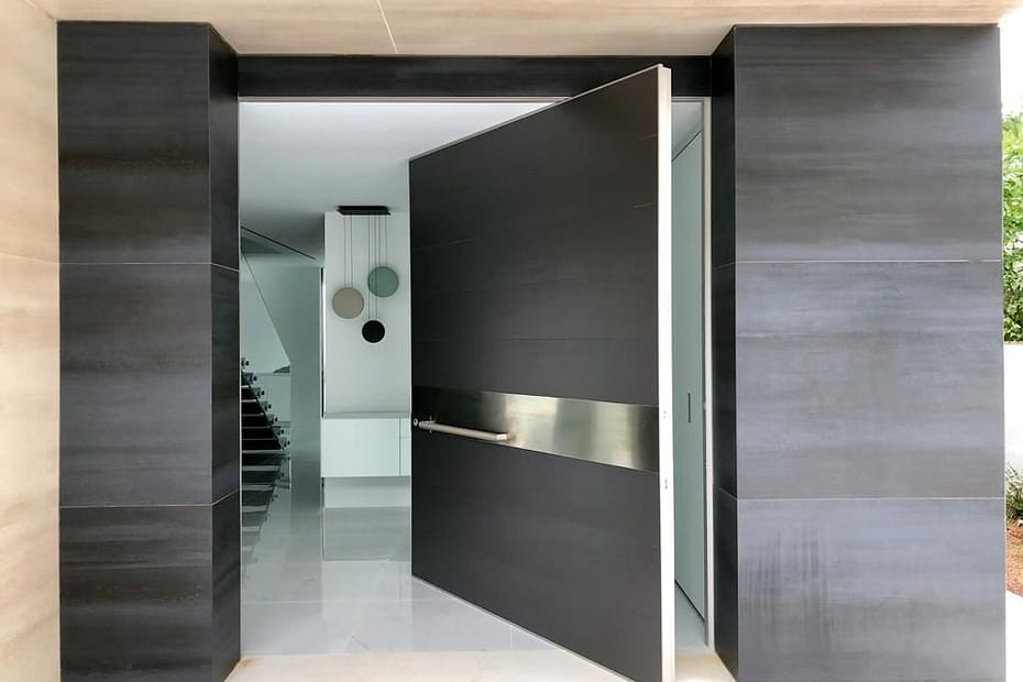 puerta entrada chalet
